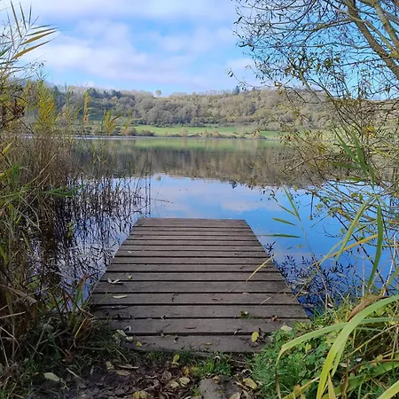 Am Waldrand Apartment *