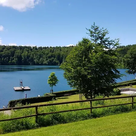 Am Waldrand Apartment